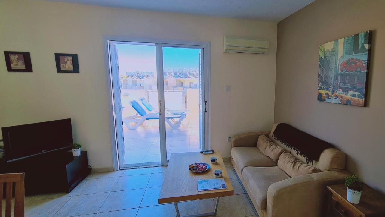 Stay Sunshine Apartment Paralimni Eksteriør billede