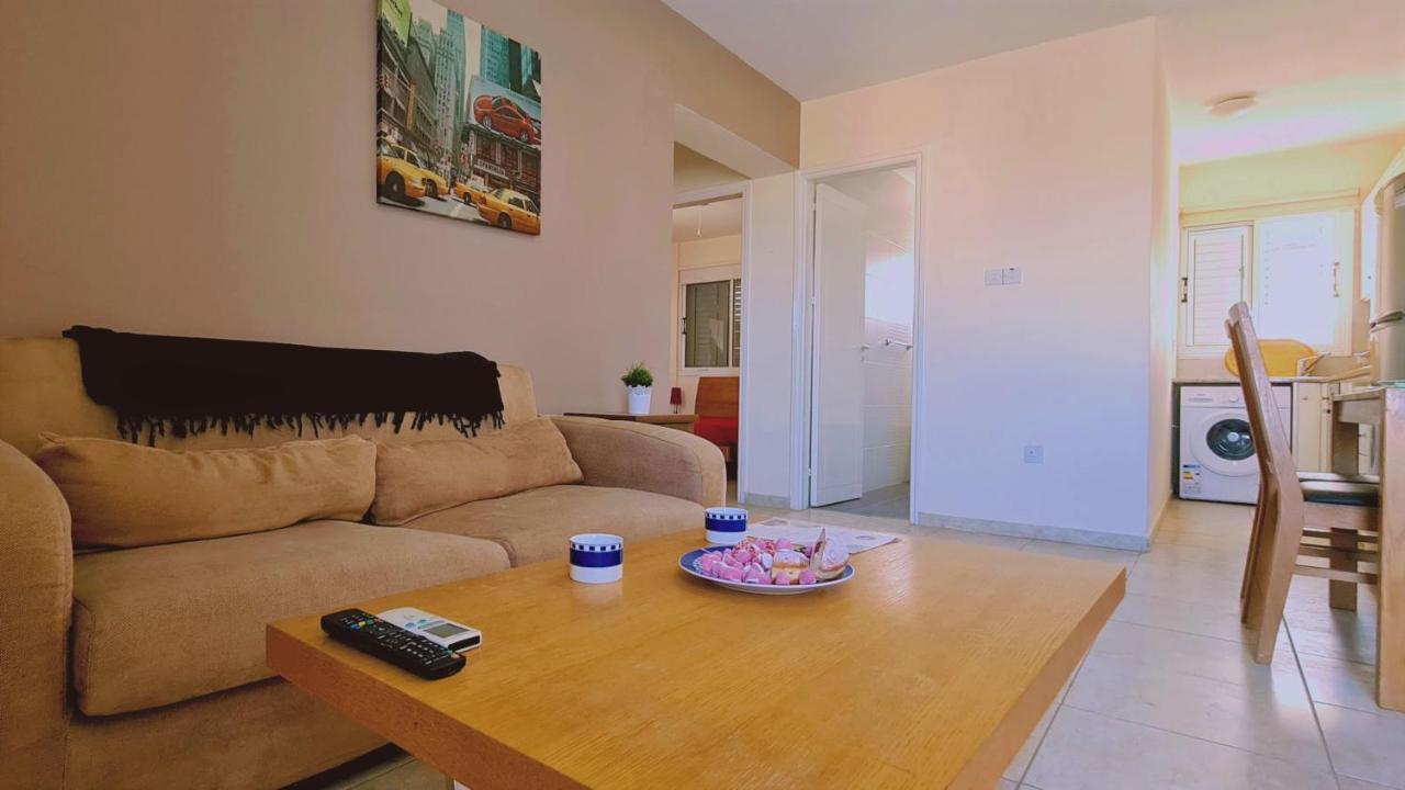 Stay Sunshine Apartment Paralimni Eksteriør billede