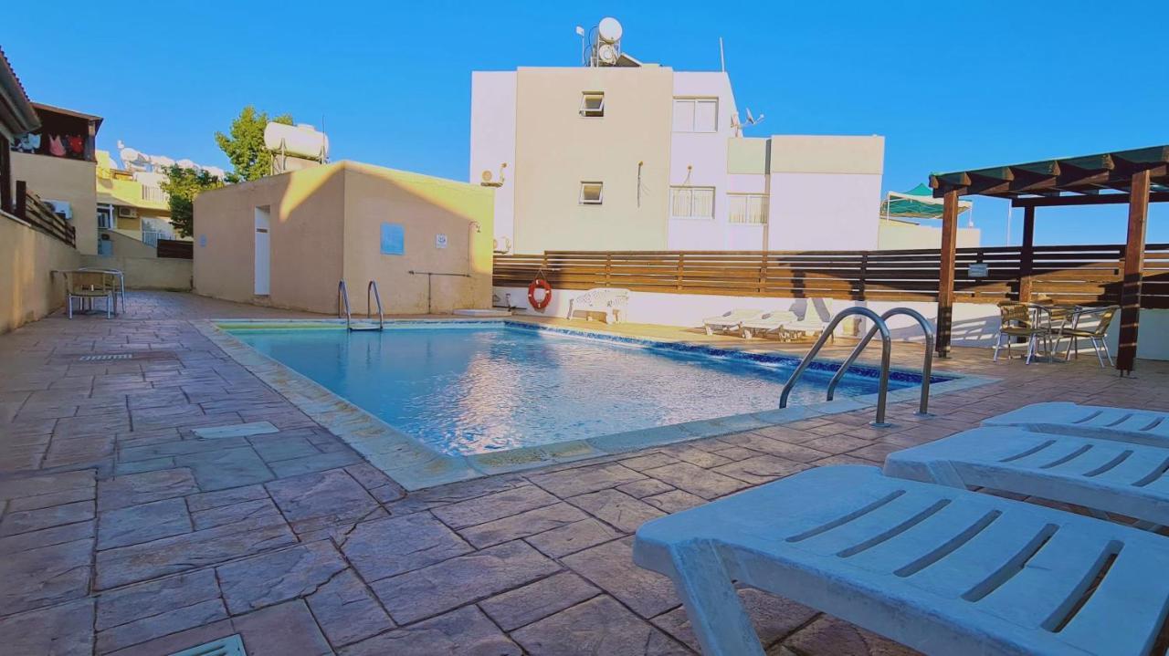 Stay Sunshine Apartment Paralimni Eksteriør billede