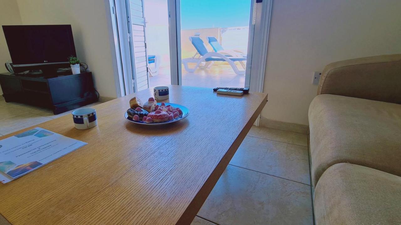 Stay Sunshine Apartment Paralimni Eksteriør billede