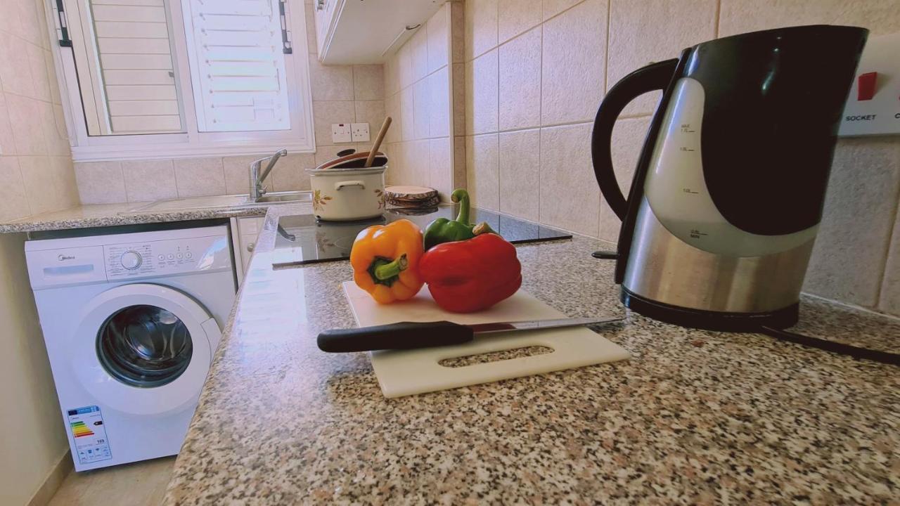 Stay Sunshine Apartment Paralimni Eksteriør billede