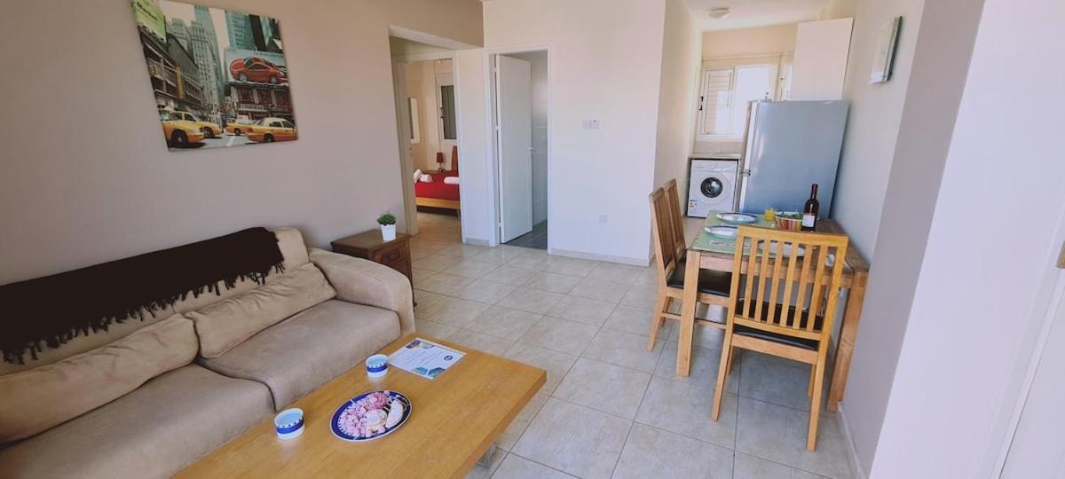Stay Sunshine Apartment Paralimni Eksteriør billede